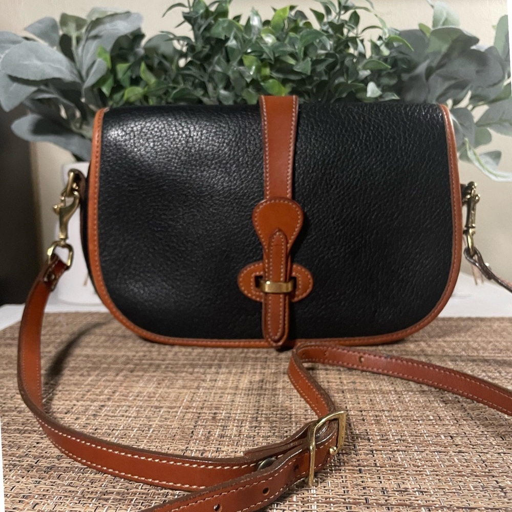 ❤️SOLD❤️ Vintage Dooney & Bourke Black Equestrian Over & Under Bag - Picture 1 of 8